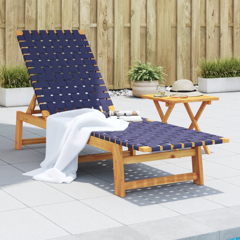Chaises longues bleu avec table
